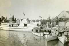 JR-Spear-with-Gas-Boats-West-Shore_1000